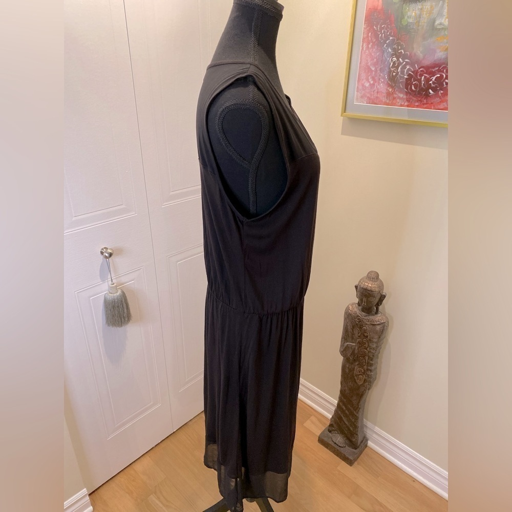 H&M flowy sleeveless sheer partial top and hem  fabric w/ cinched waist 🖤 - Picture 5 of 11